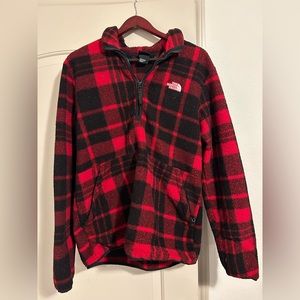 Men’s (works for women as well) north face plaid fleece quarter zip